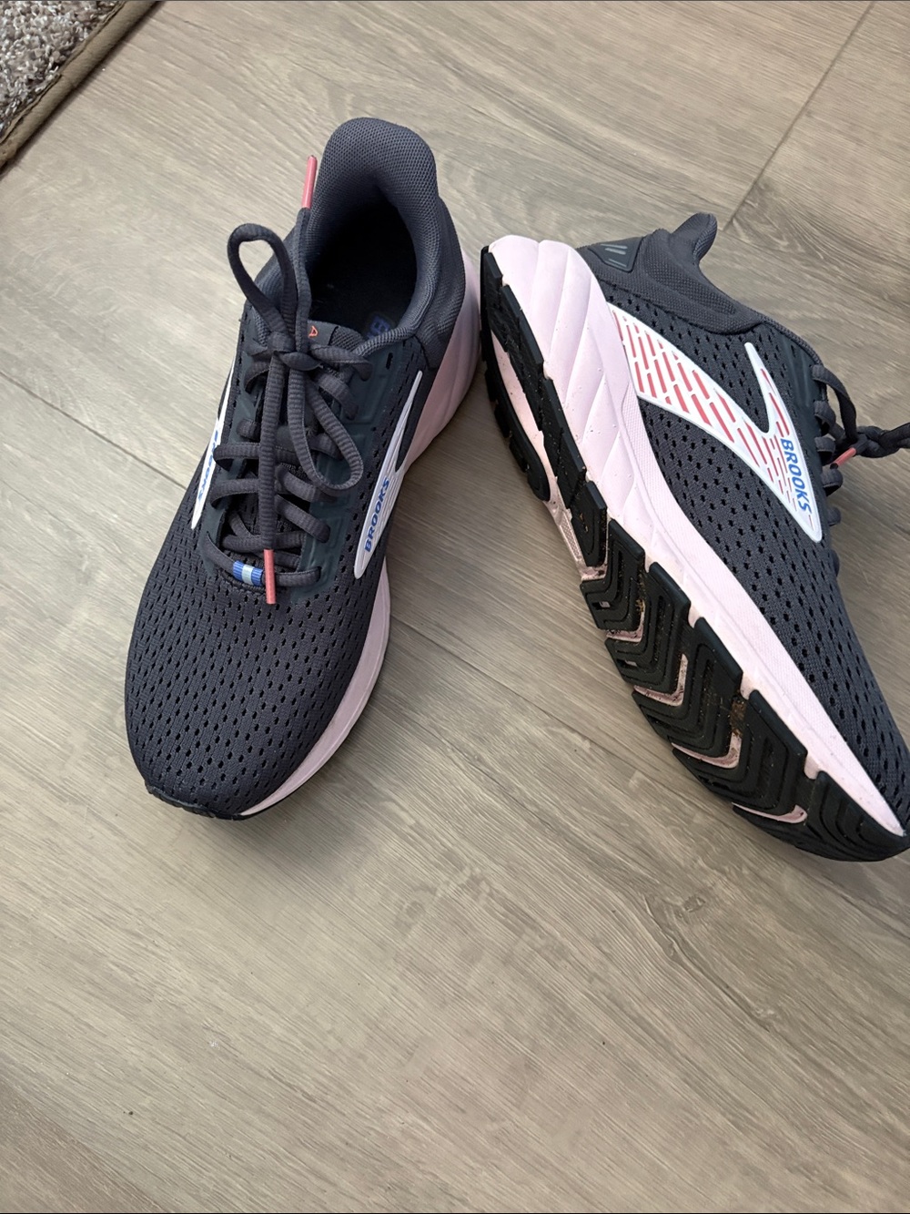 Brooks Women’s Sneakers - Picture 3 of 3